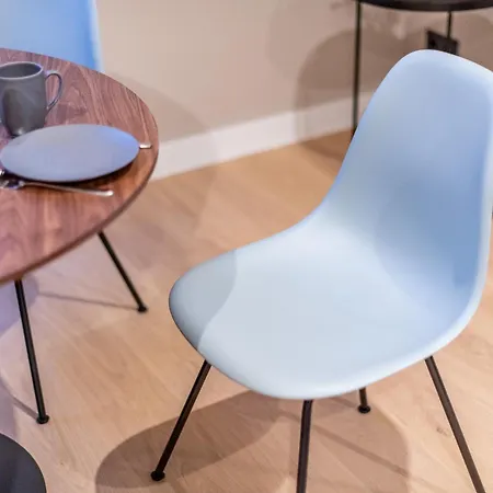 F27 Living Whg 08 דירה ווסטרלנד