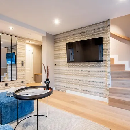 F27 Living Whg 08 דירה *