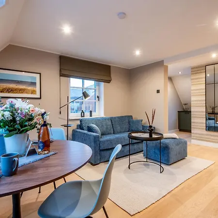 F27 Living Whg 08 דירה *